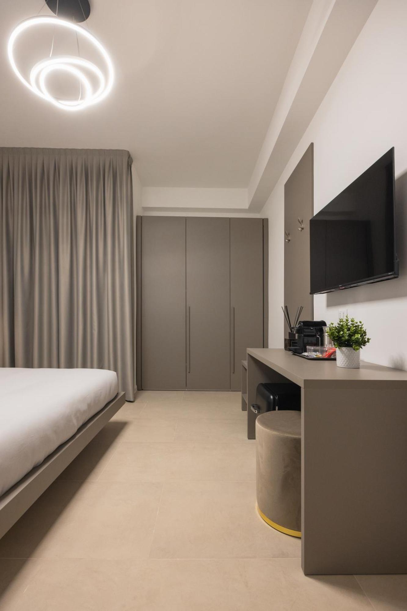 Luxury Station Suite Bologna Eksteriør billede