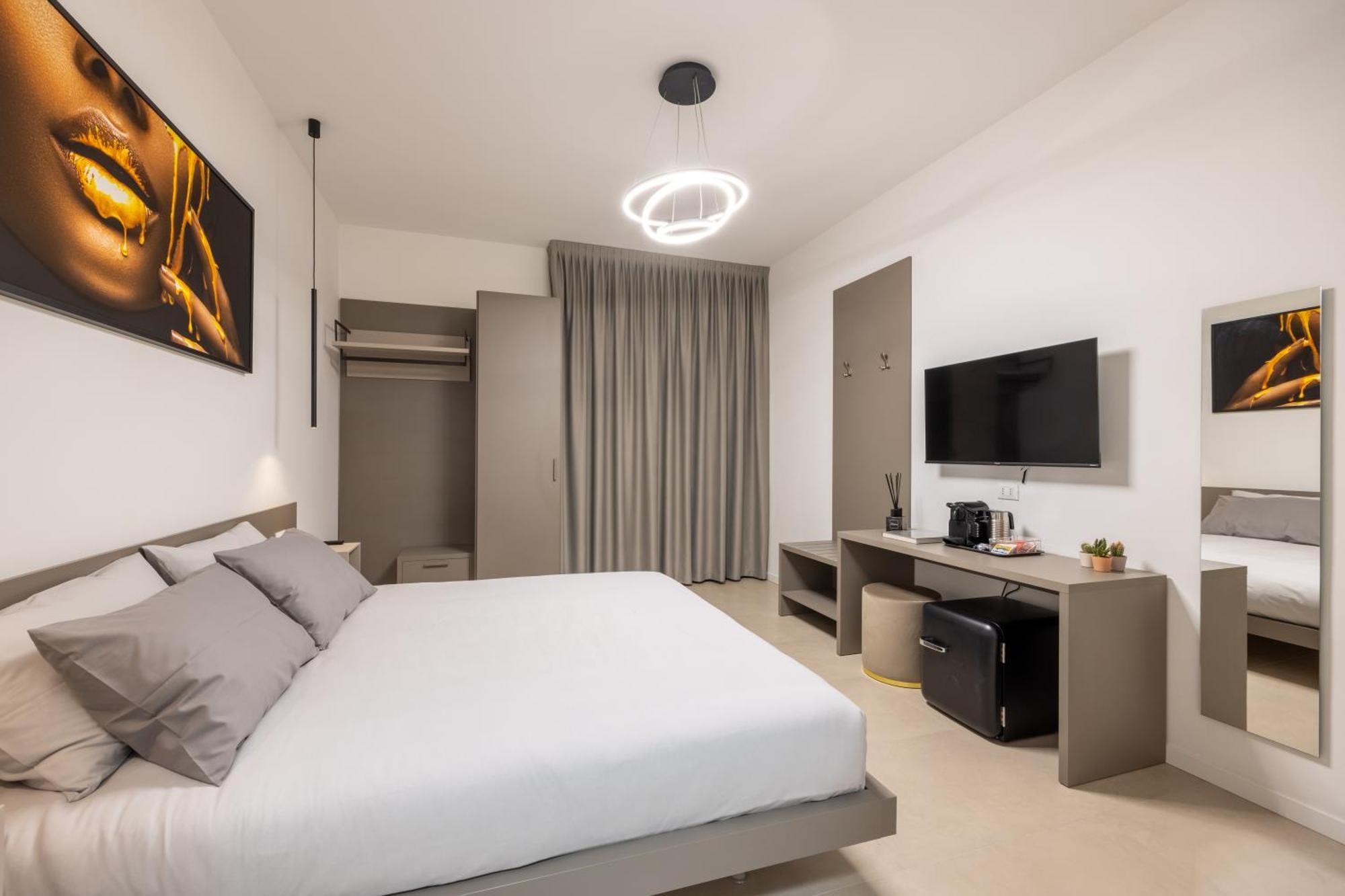Luxury Station Suite Bologna Eksteriør billede
