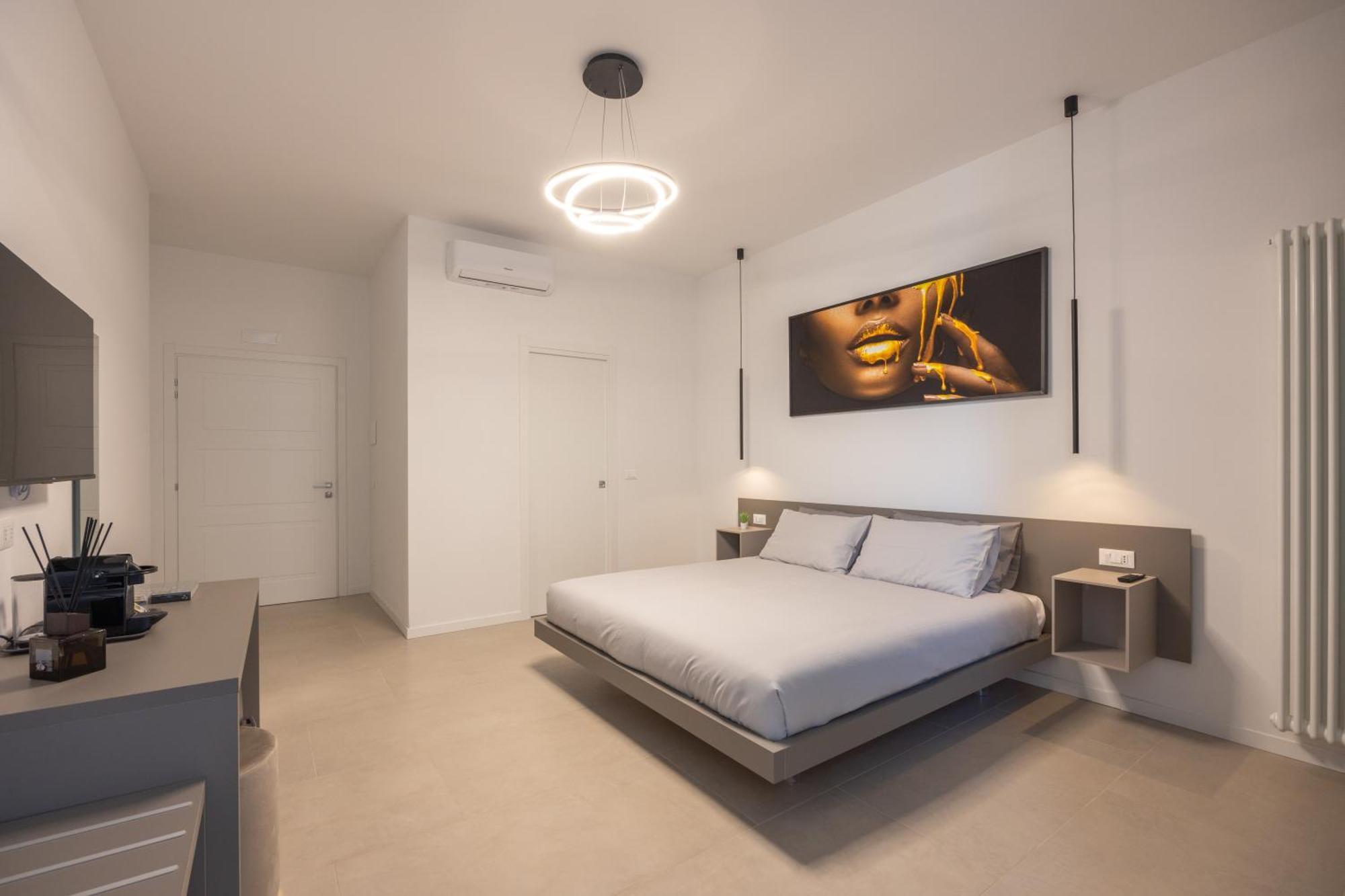 Luxury Station Suite Bologna Eksteriør billede